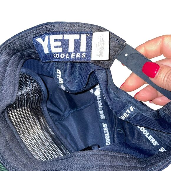 Yeti Coolers Baseball Cap Hat Snapback Trucker Embroidered Built Wild Blue White - Picture 9 of 12